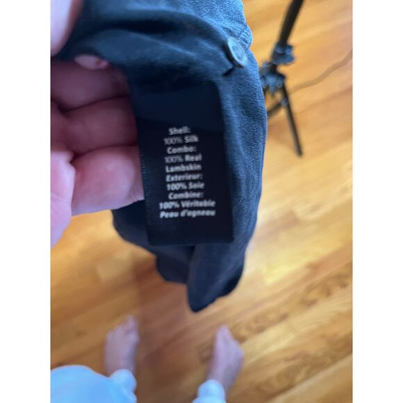 Elizabeth and James 100% silk blouse‎ with lambskin leather trim XS Loose fit - Picture 2 of 5